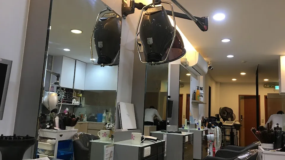 M Hair Salon