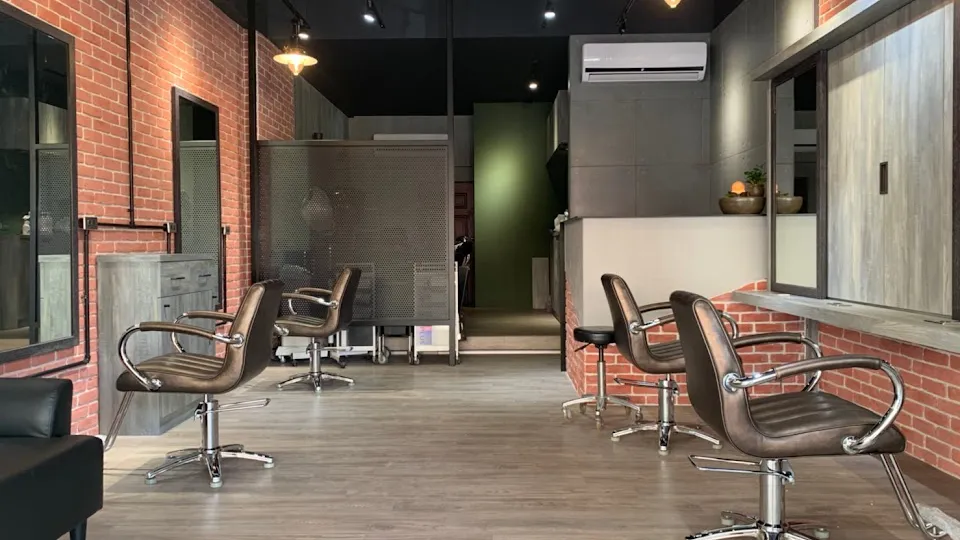 Iris hair salon